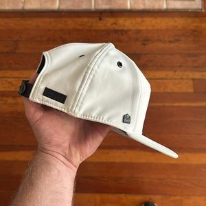 Melin Trenches Icon Infinite Thermal White Cap
